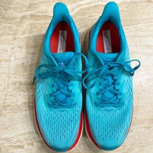 Women’s Hoka Clifton 8